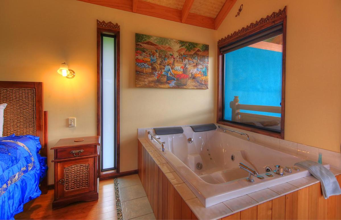 Bed and Breakfast Maleny Tropical Retreat Экстерьер фото